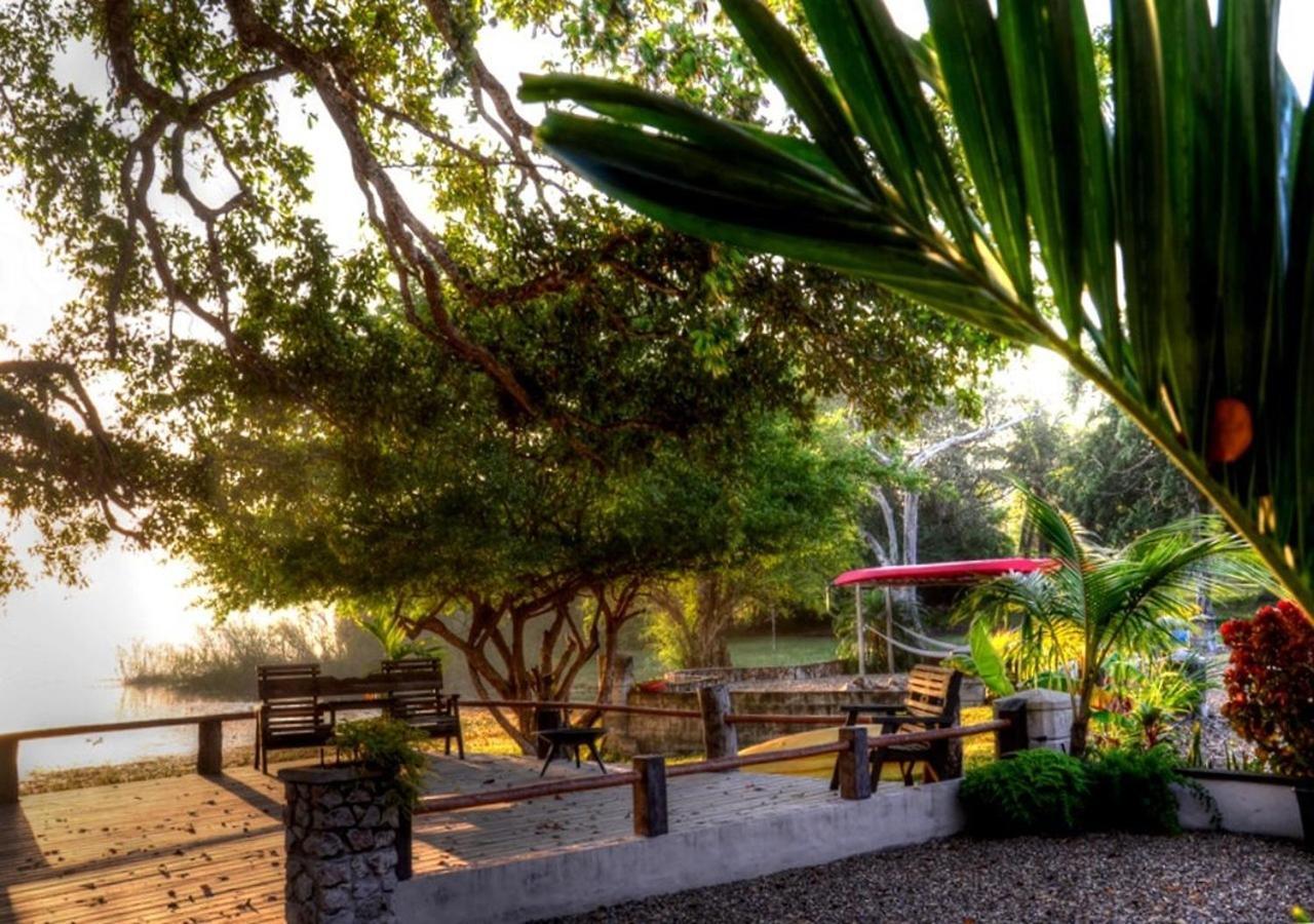 Crooкed Tree Lodge Belize Crooked Tree Exterior foto
